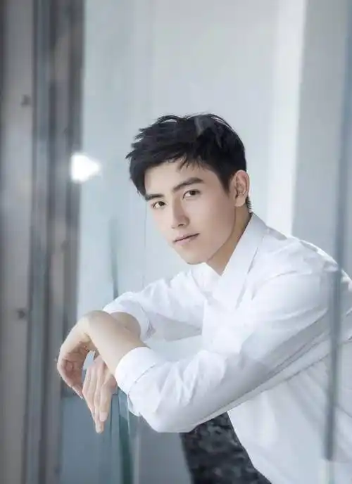 电影版《最好的我们》评价很高,陈飞宇的余淮不输刘昊然-西瓜影视