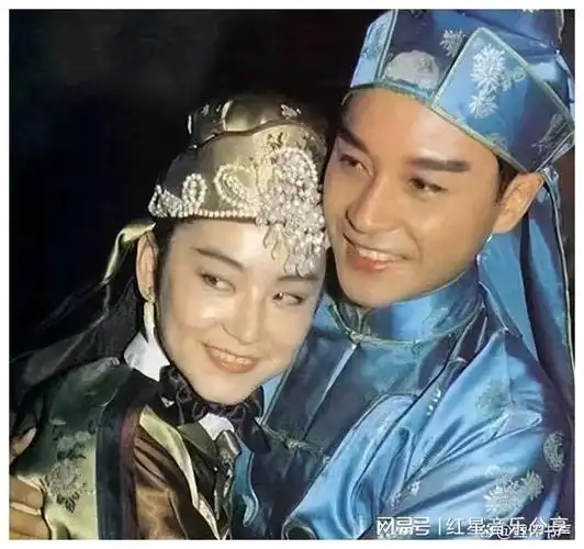 怀念张国荣:立在云巅,却不是小鸟的家|梁朝伟|刘嘉玲|梁家辉|梅艳芳