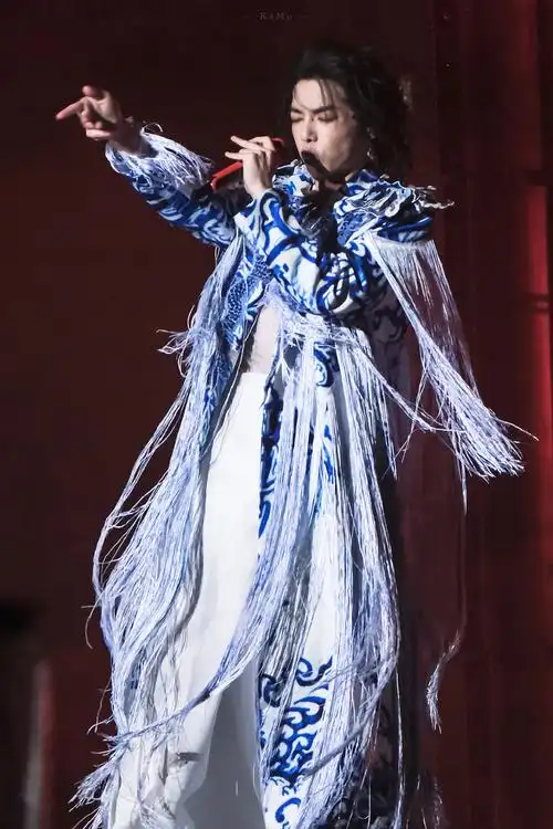 2023华晨宇火星演唱会#「0929上海站」《齐天》青花瓷流苏 《蜉蝣》