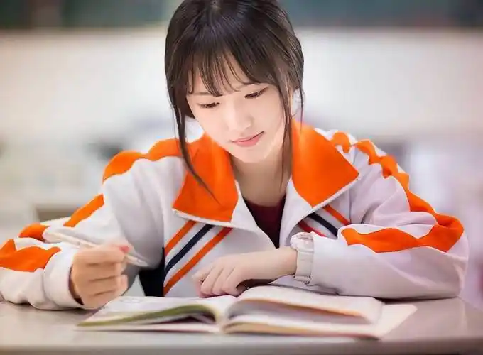 "五步一娜扎,十步一热巴",新疆女中学生火了,颜值堪比女明星_机会