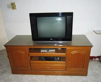 看看我家电视柜,够老吧