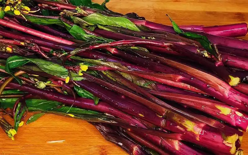 湖北人最爱吃的红菜苔,很多人做不好,大厨教正确做法,鲜嫩爽口