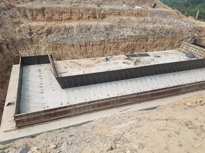 ak0 988.067分离立交桥1#桥台模板安装