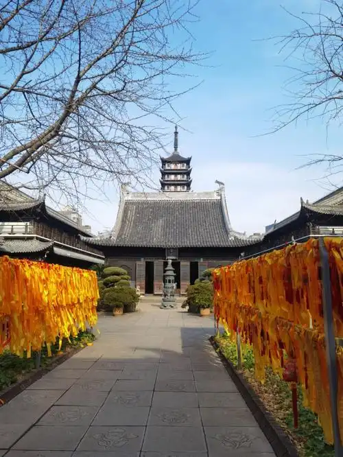 真如寺上海闹市中的古老禅寺