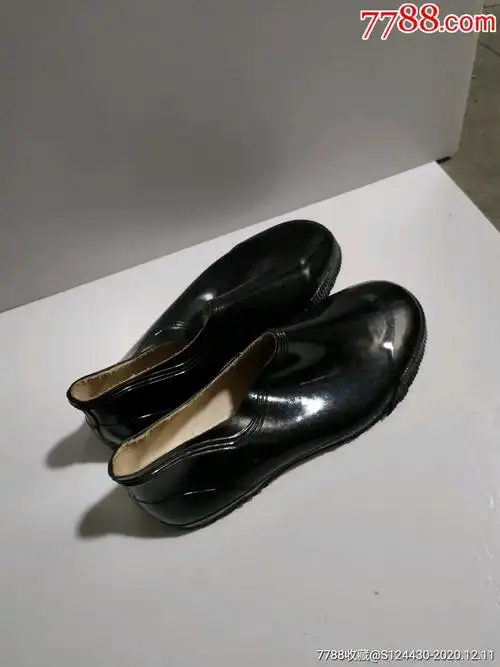 上海中亚橡胶厂/雨鞋一双/好品_男女/鞋靴_第3张_7788钟表收藏
