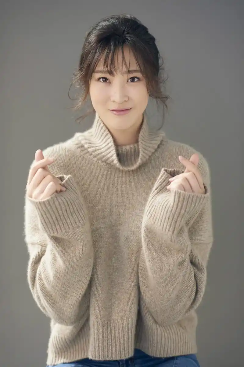 惠若琪"大雪"写真曝光 造型简约不掩高颜值