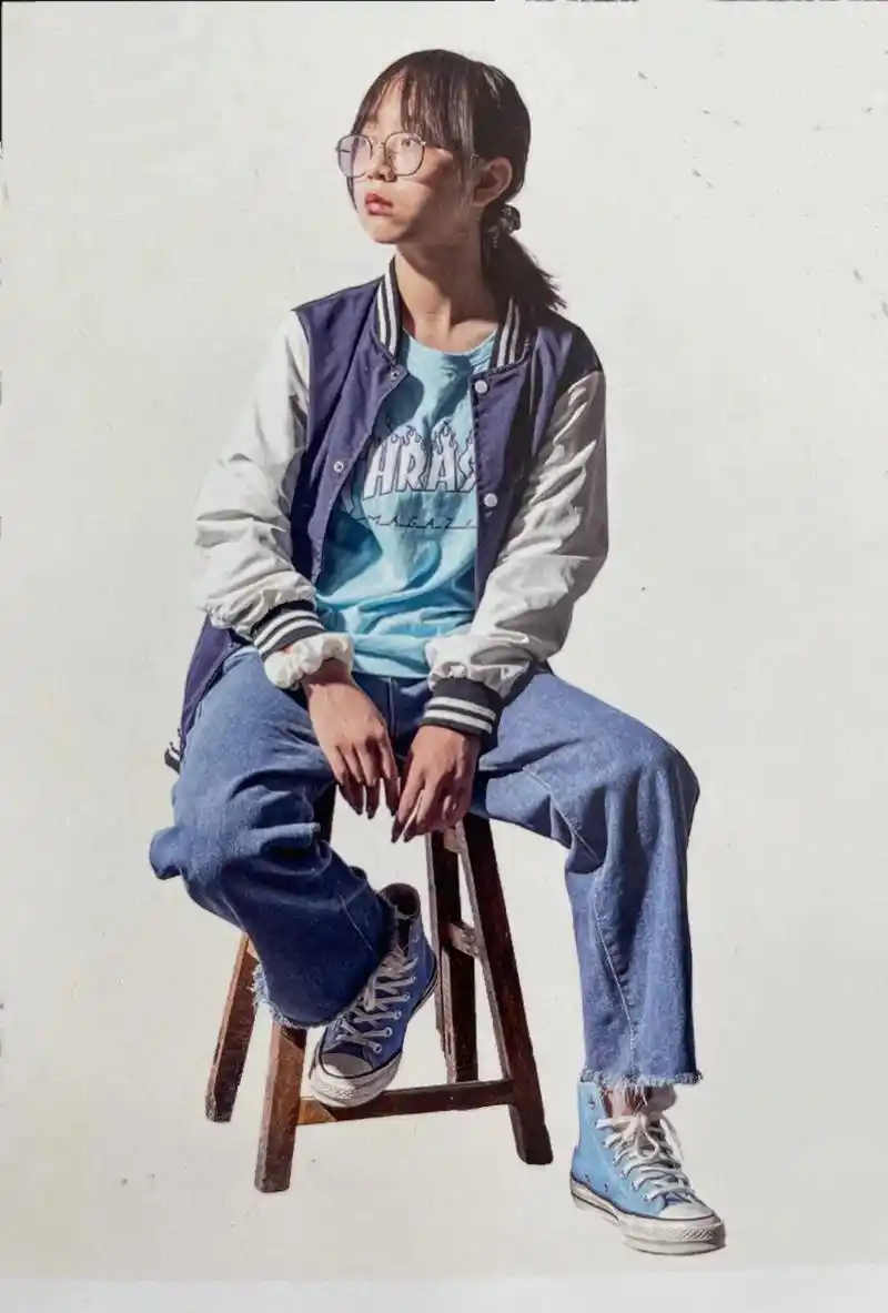 美术联考速写.#创作灵感 单人站姿与单人坐姿自由组合 #侯强 - 抖音