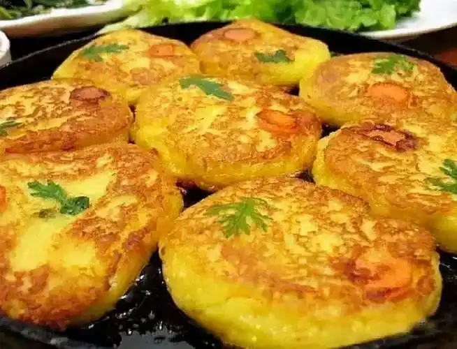 两道土豆美味小吃做法,炸洋芋粑,日式可乐饼,软糯飘香