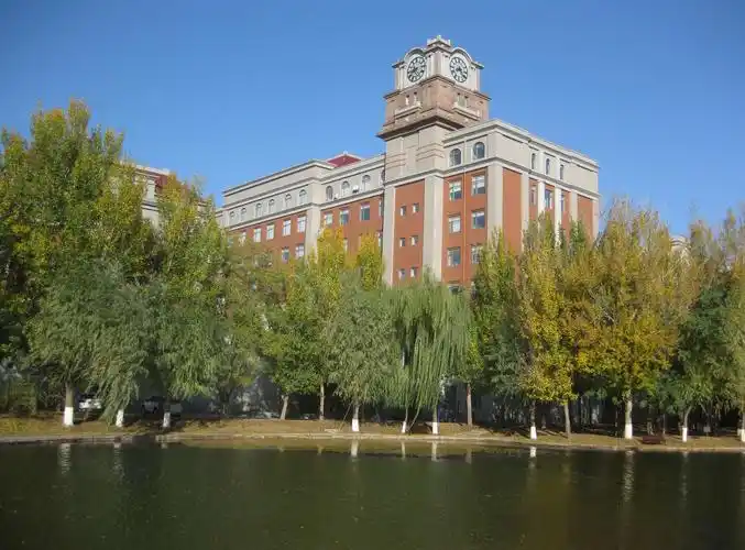 辽宁省锦州市渤海大学校园秋韵掠影