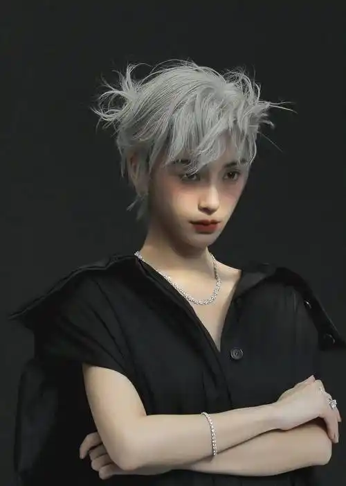 angelababy一出场就帅炸了,银色短发造型宛如撕漫女,又美又酷