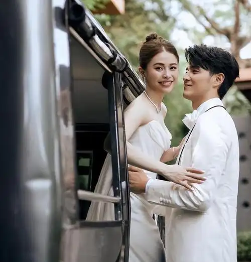 李铢衔和李承铉有着相似的外貌,三观和善良品质,而马嘉莹则是一个从内