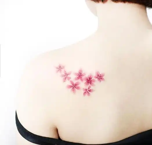后背肩胛小清新樱花纹身图案