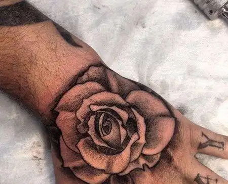 点刺手背玫瑰纹身图案