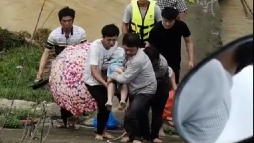 汕头一少年涉水过河不慎落水,被打捞起时已遇难