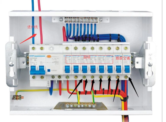 空气开关安装问题,有总开关,照明,插座,空调开关,连接电线用多少mm的