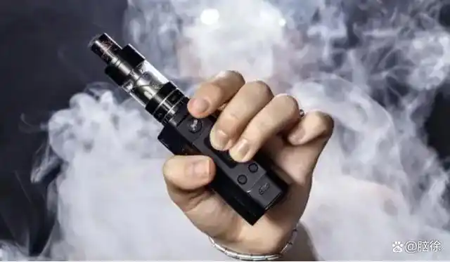拍手称快!水果味电子烟10月全部下架,诱导学生"尝鲜"罪大恶极