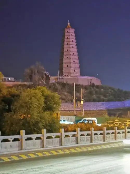 闻名结束了陕西山西6日游,乘11:15榆林到上海浦东机场飞机,于13:50