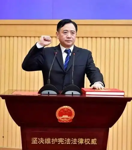 长安街知事从杭州确认,刘忻此前为吉林省长春市委副书记,市长.