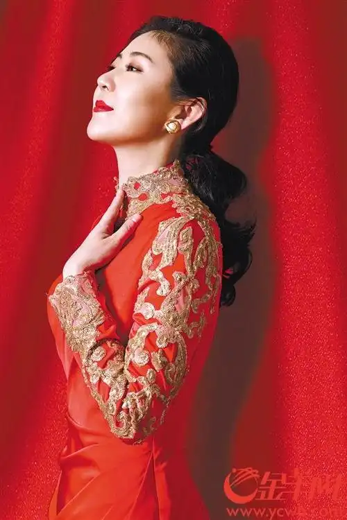 设计师转型女中音 姚璎格:唱歌让我有成就感