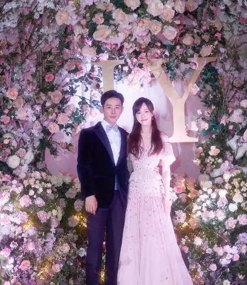 有一种"恩爱"叫罗晋和唐嫣!结婚5年后,活成娱乐圈的模范夫妻