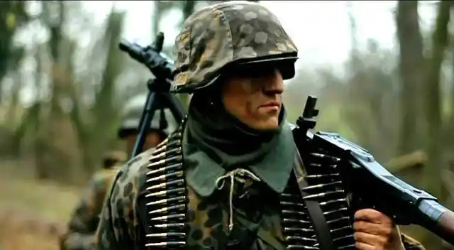 德国党卫军老照片真家伙和迷彩服很帅图7士兵脸庞尽显沧桑