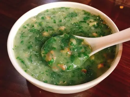 台大多个位数的单价很亲民内厅是半开放式的厨房及食客堂吃位古城糟羹