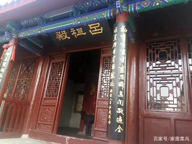 蓬莱阁是一处古建群主要由蓬莱阁,弥陀寺,老王宫,天后宫,吕祖殿,三清