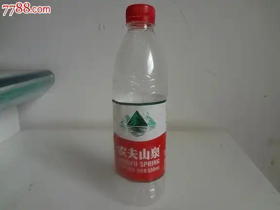 农夫山泉塑料瓶
