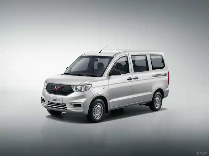 五菱宏光v让026万现车充足