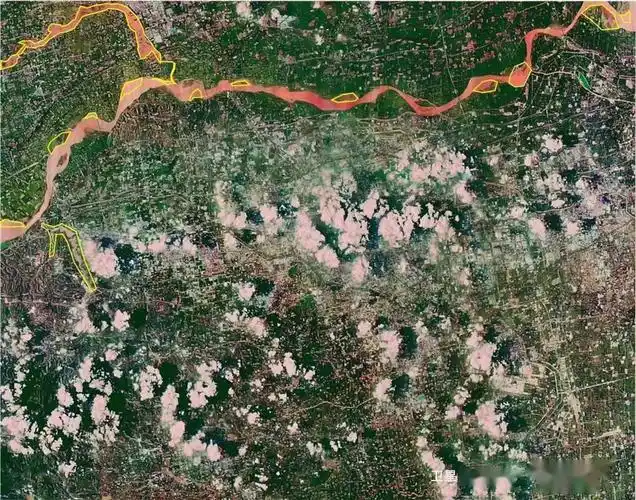 卫星看河南暴雨后的黄河 河道沿线肉眼可见大面积淹没