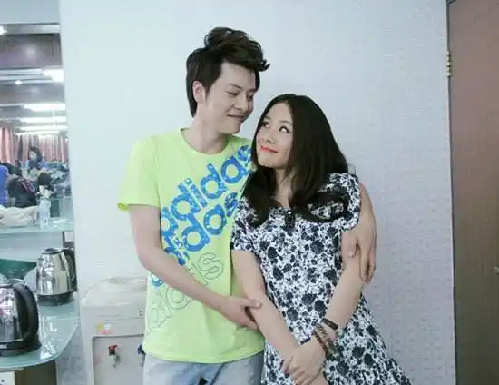 徐海乔妈妈催婚他和赵丽颖?曾经和李易峰前女友谈过恋爱,不简单