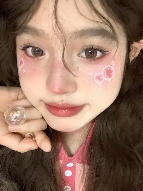 简单创意妆告白气球心动无原则