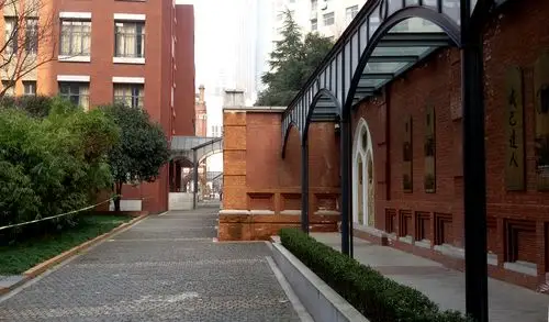 上海徐汇中学一瞥