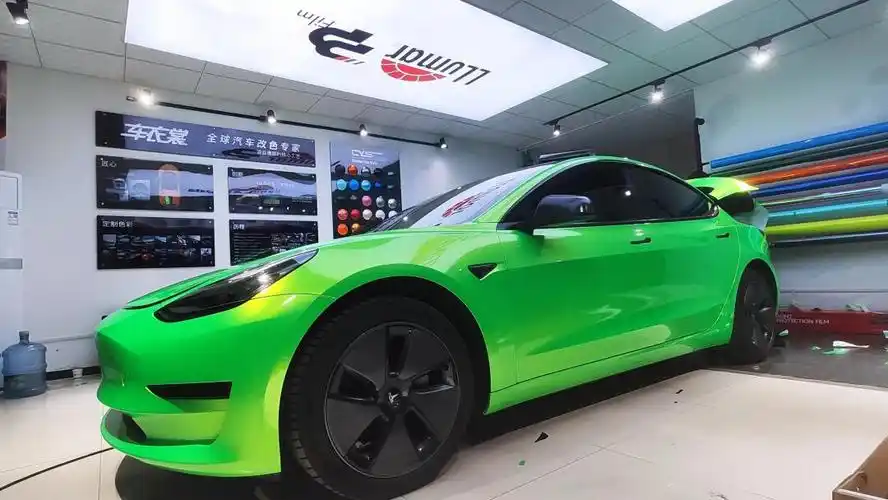 787878特斯拉 model3 改色幻彩金绿,让你的