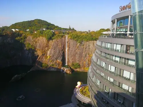 上海佘山世茂深坑洲际酒店