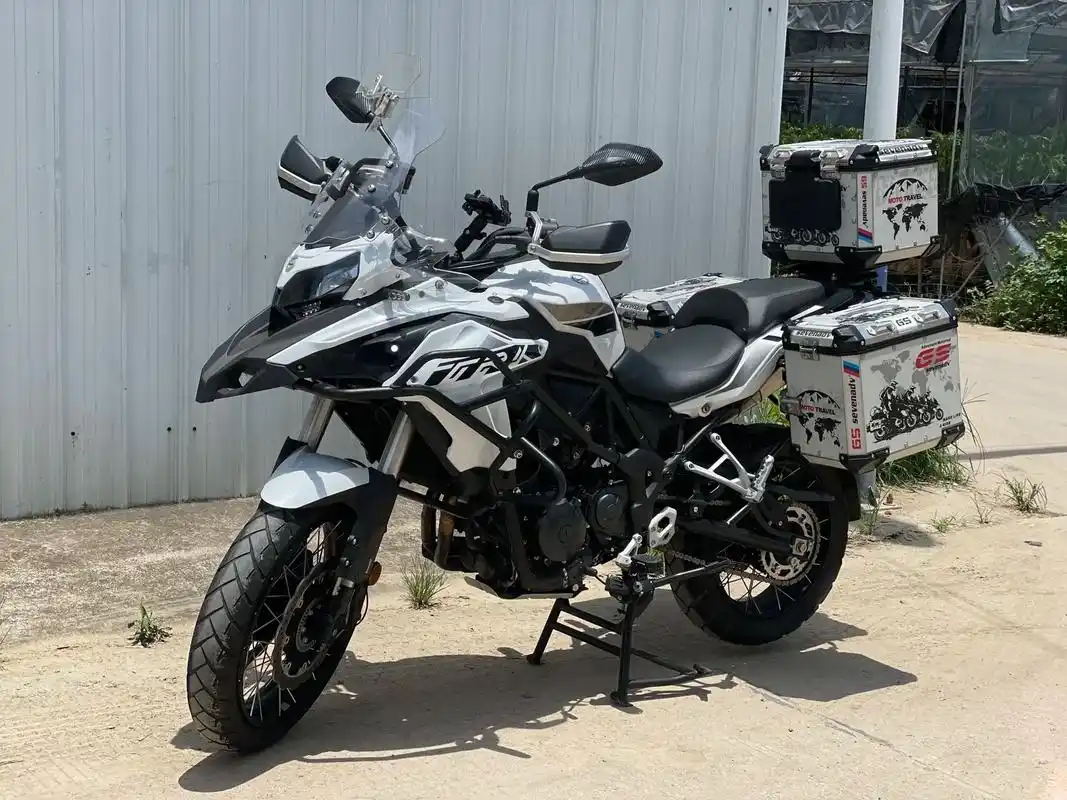 22年贝纳利金鹏trk502x高配版