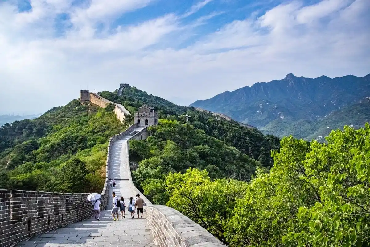 真的很佩服古人在如此艰难的条件下建造了这个万里长城 - 抖音