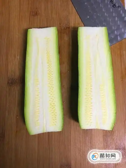 葫芦瓜炒秀珍菇的家常做法优质