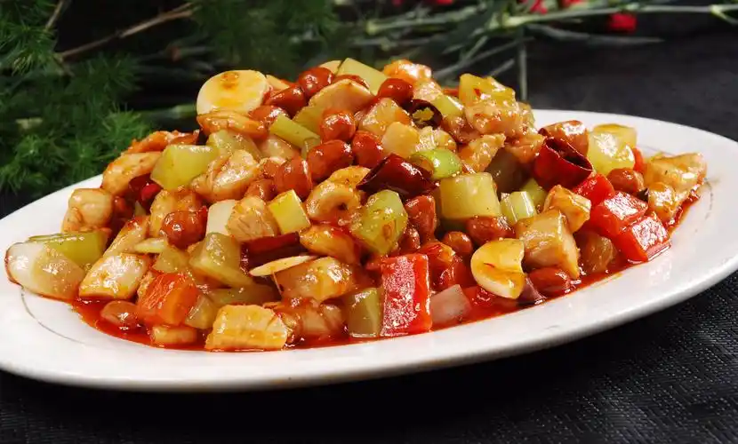 原创宫保鸡丁原来非糖醋味大厨透露料汁黄金比例9成人搞错了