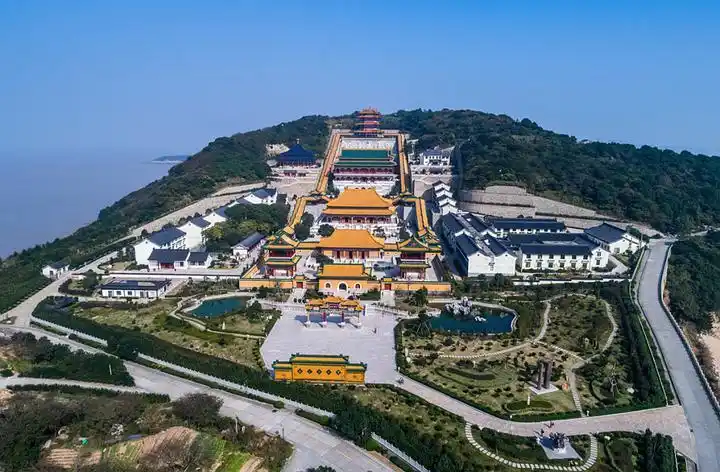 最值得去旅游的208个国家级风景名胜