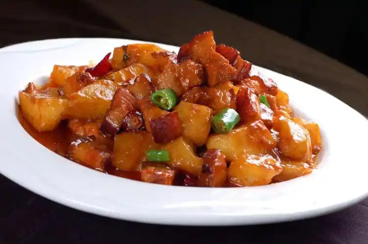 18号会员日邀您一起吃巜土豆焖红烧肉》