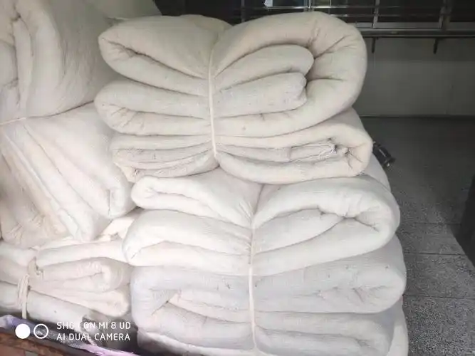 2,对我院旧被褥进行了翻新,规范洗衣房被品三件套的按科室印字发放.