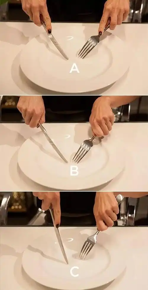 ① 使用刀叉进餐时,从外侧往内侧取用刀叉,要左手持叉,右手持刀.