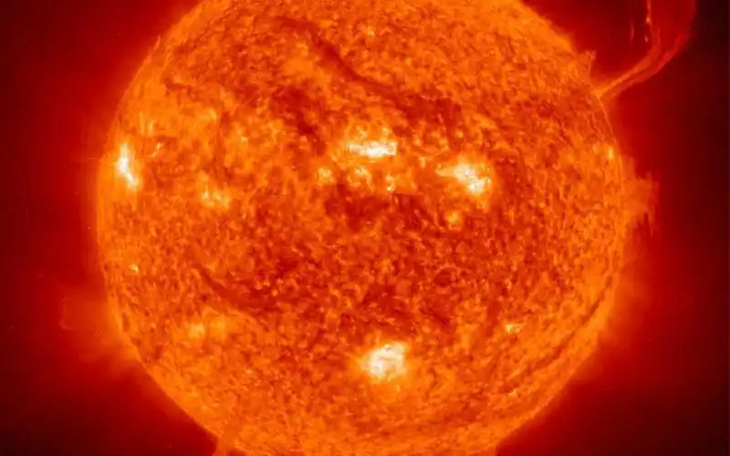 太阳之星橙色高清壁纸1280x720分辨率查看