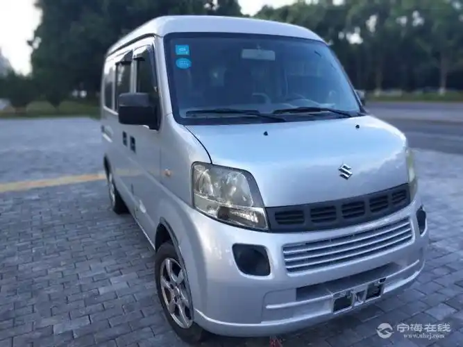 铃木浪迪8座【售价:2.00万元】