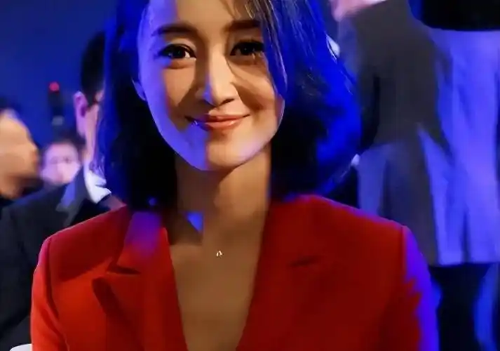 出轨冯小刚,为了遗产"谋害"家人,这4位活该被央视开除_上海电视台