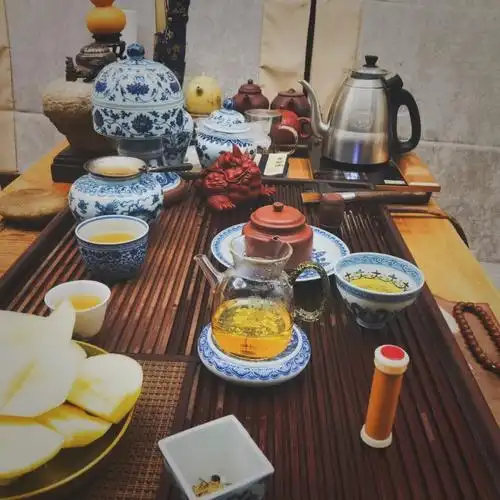 茶生活分享三两好友61安静的喝喝茶挺好