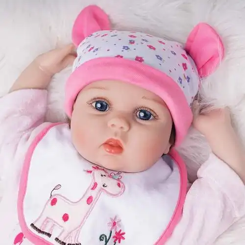 昨天现实重生婴儿娃娃女孩硅胶乙烯基现实生活粉红色装备与玩具长颈鹿