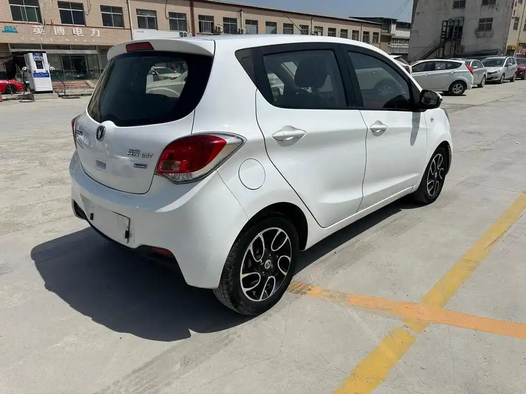 2万内自动档微型两厢小车.16年自动挡长安奔奔mini到店,新款1.