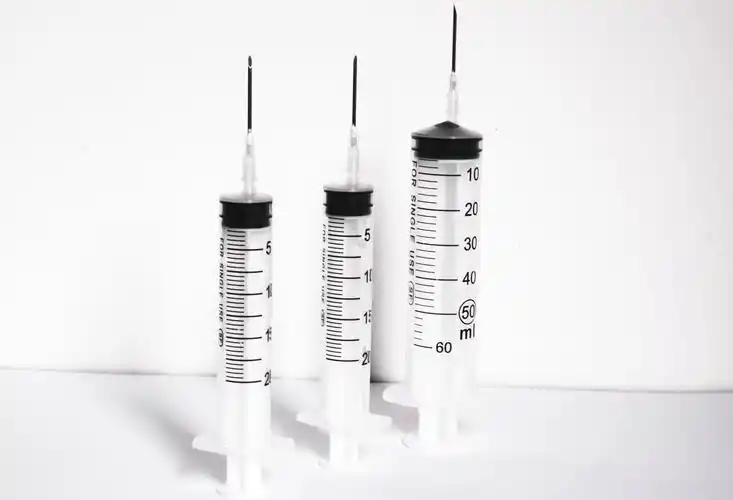 一次性使用配药器